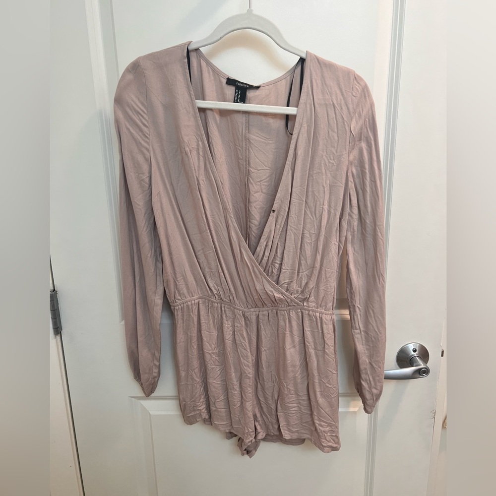 Forever 21 romper, M, NWT, smoke free home